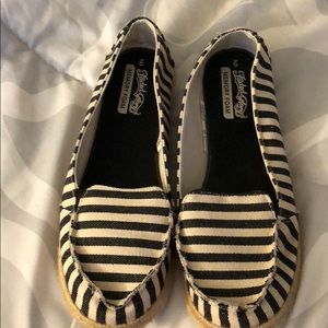 Comfortable walking shoes